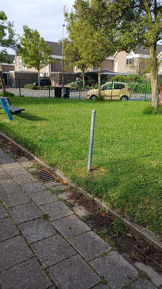Foto bij melding 5123260 · Straatmeubilair, Verkeersborden etc