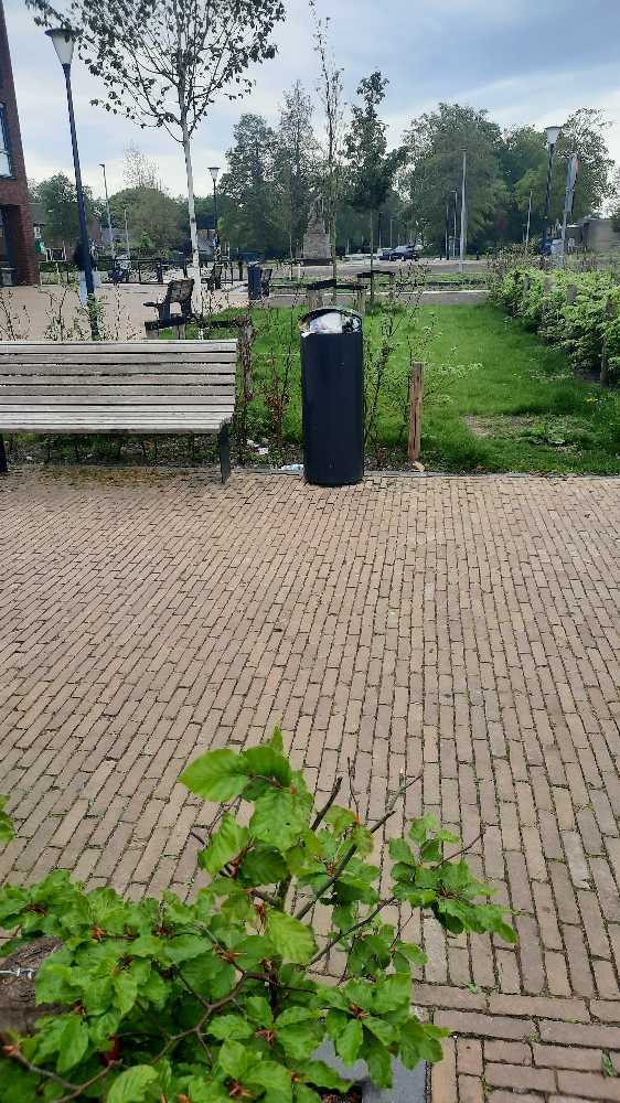 Foto bij melding 5065695 · Afval