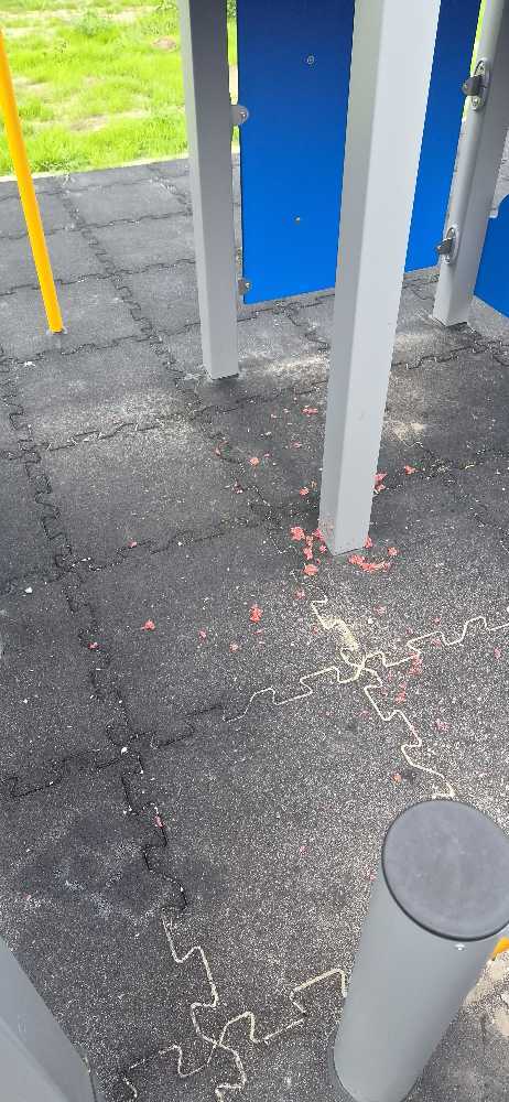 Foto bij melding 5552410 · Afval en zwerfvuil