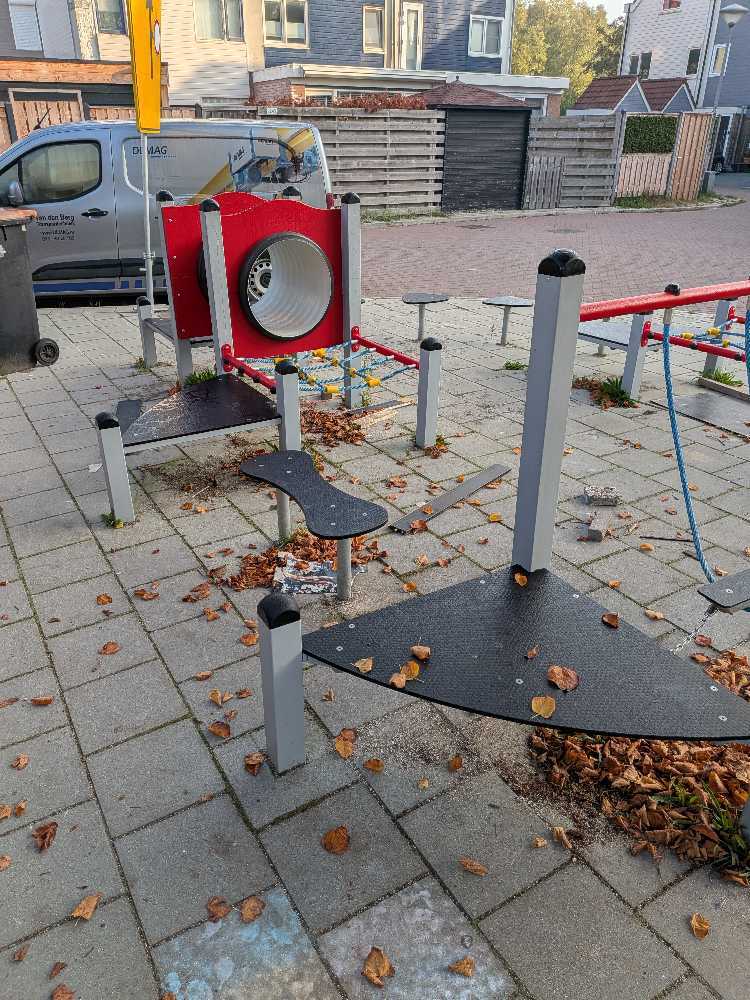 Foto bij melding 5664360 · Afval en zwerfvuil