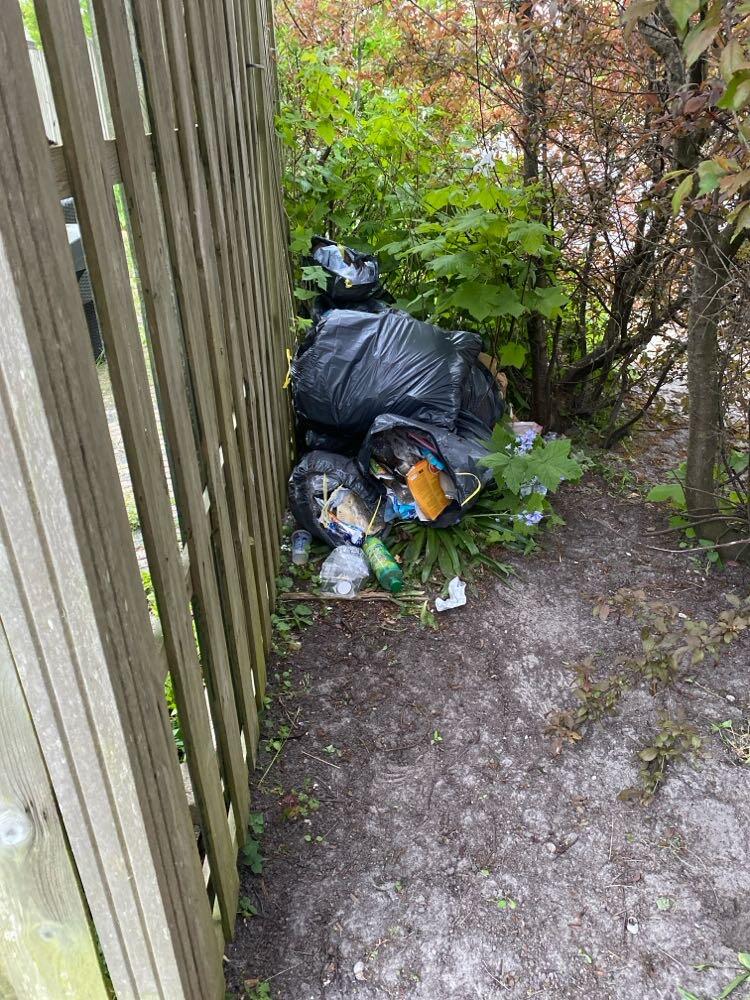 Foto bij melding 5101027 · Afval en zwerfvuil