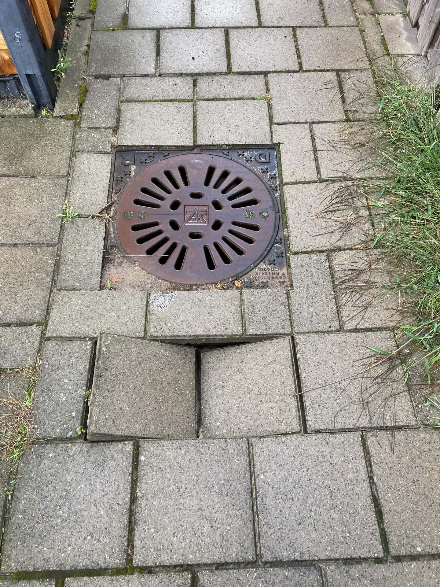 Foto bij melding 5558536 · Wegen, fietspaden, en stoepen