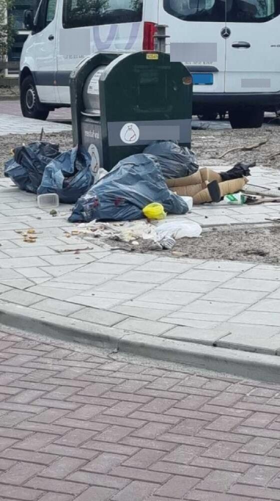 Foto bij melding 5092856 · Afval en zwerfvuil