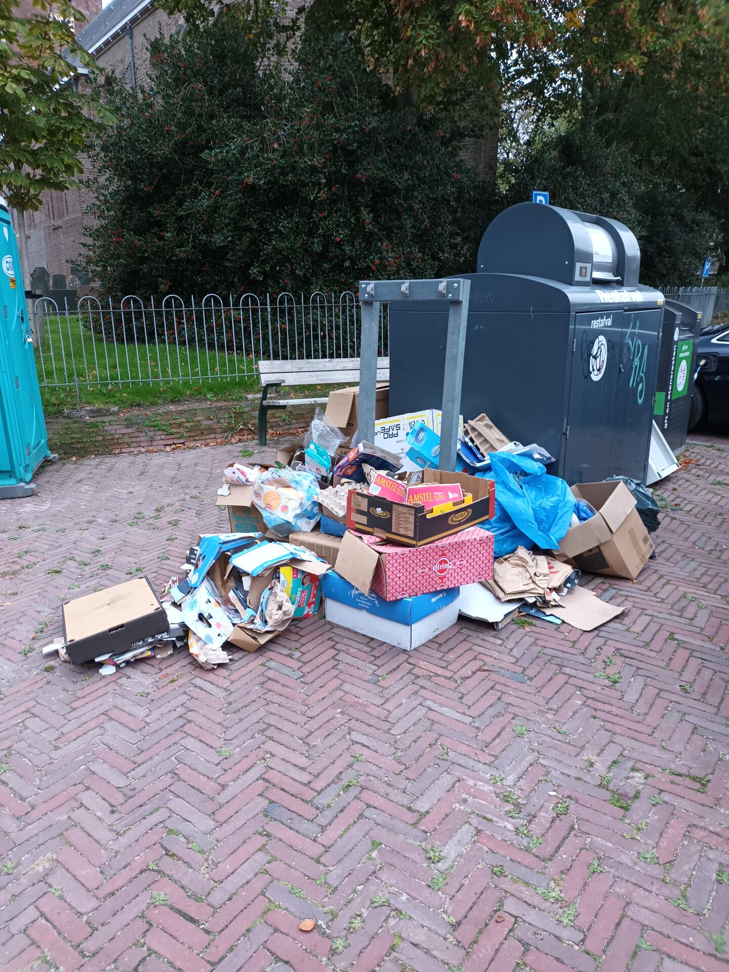 Foto bij melding 5640181 · Problemen en overlast in de buurt (boa/handhaving)