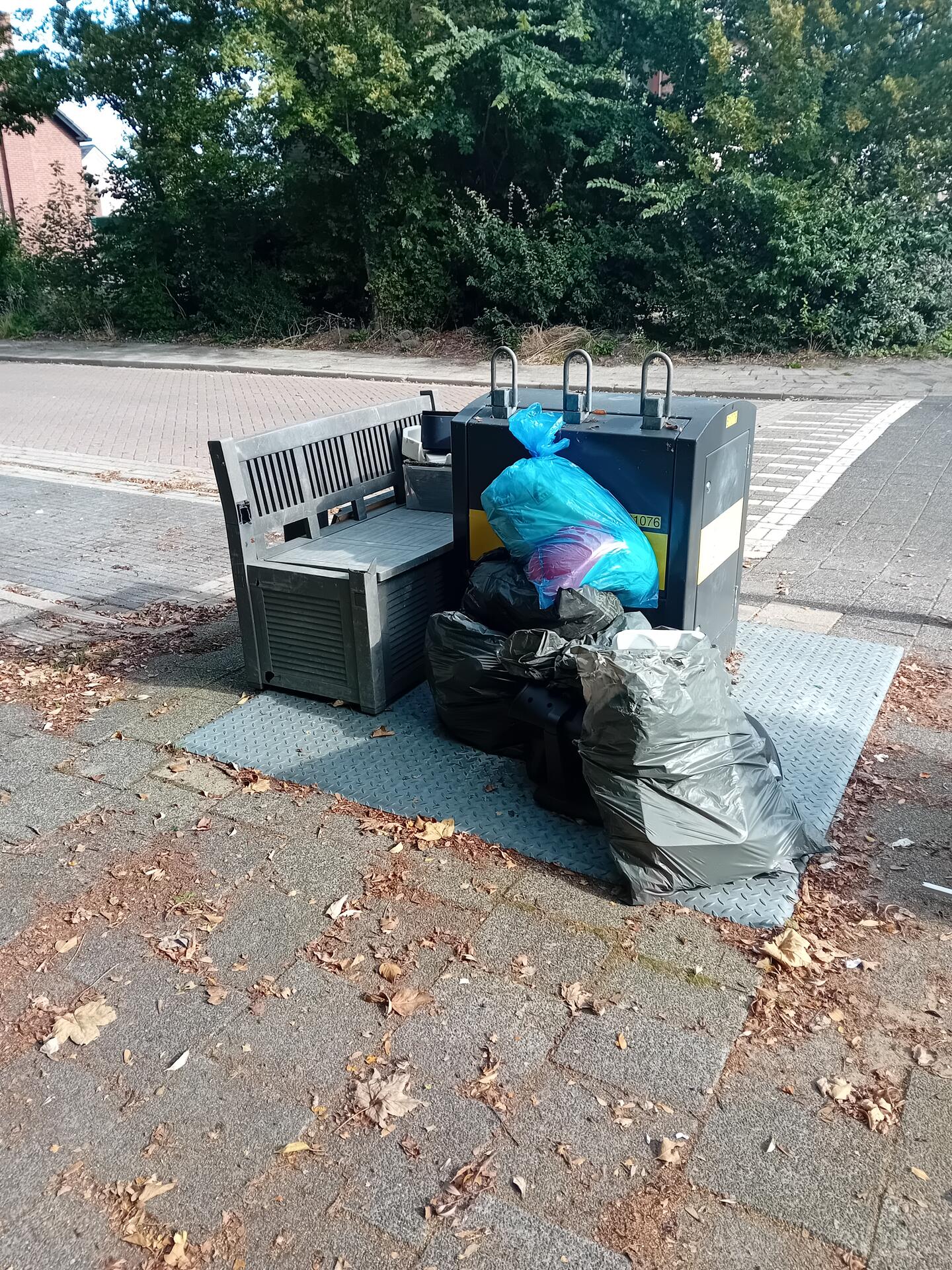 Foto bij melding 5629490 · Afval