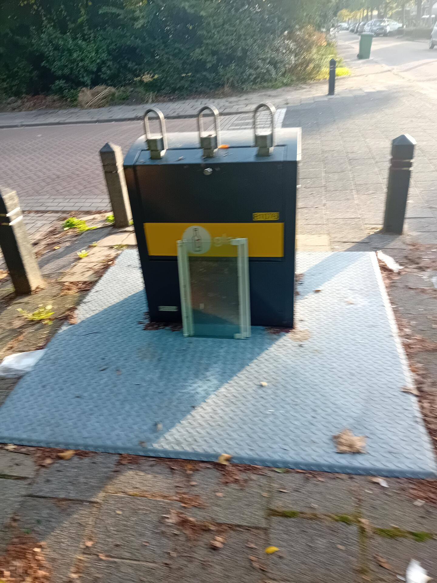 Foto bij melding 5573297 · Afval