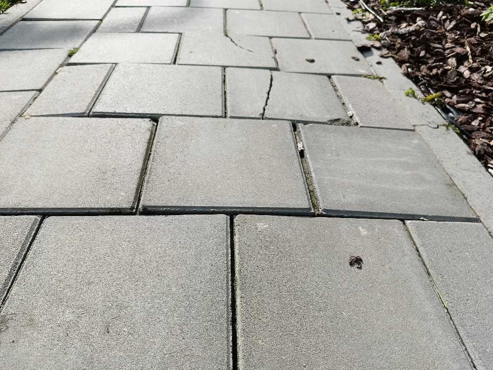 Foto bij melding 5647617 · Wegen, fietspaden, en stoepen