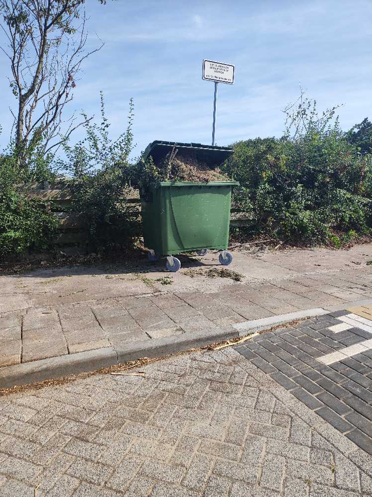 Foto bij melding 5456781 · Afval en zwerfvuil