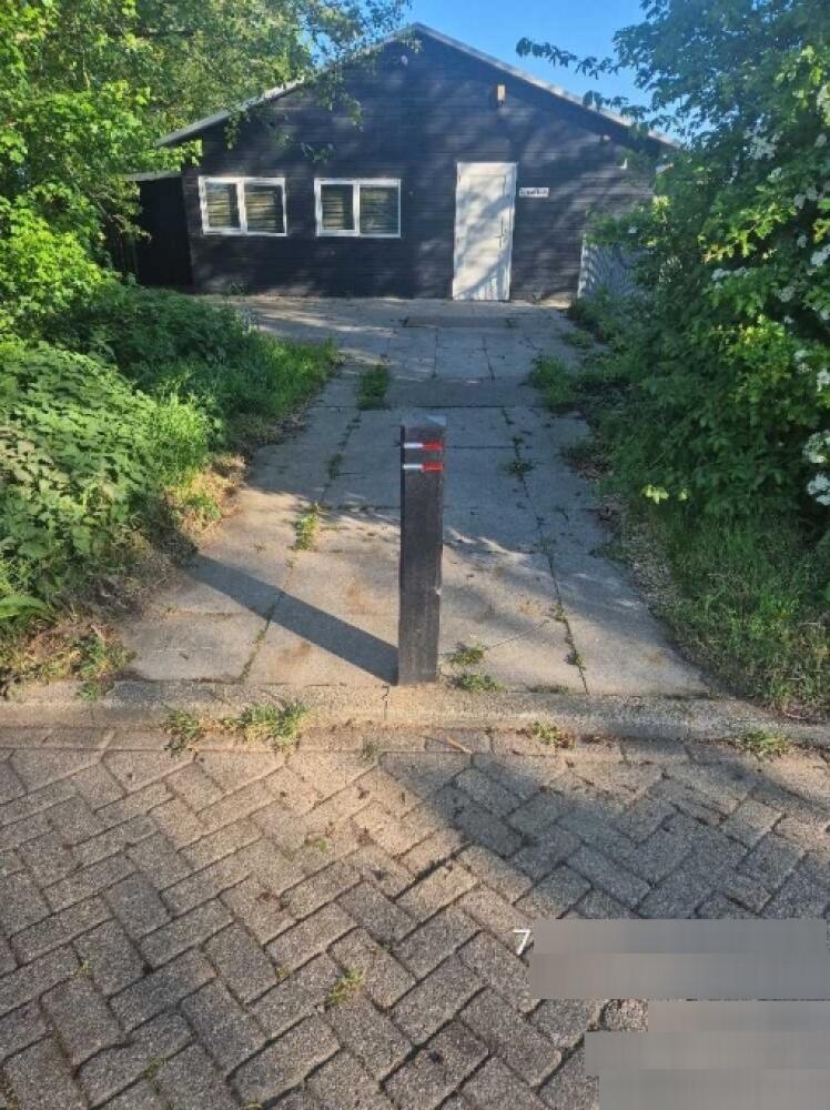 Foto bij melding 5076692 · Wegen, fietspaden, en stoepen