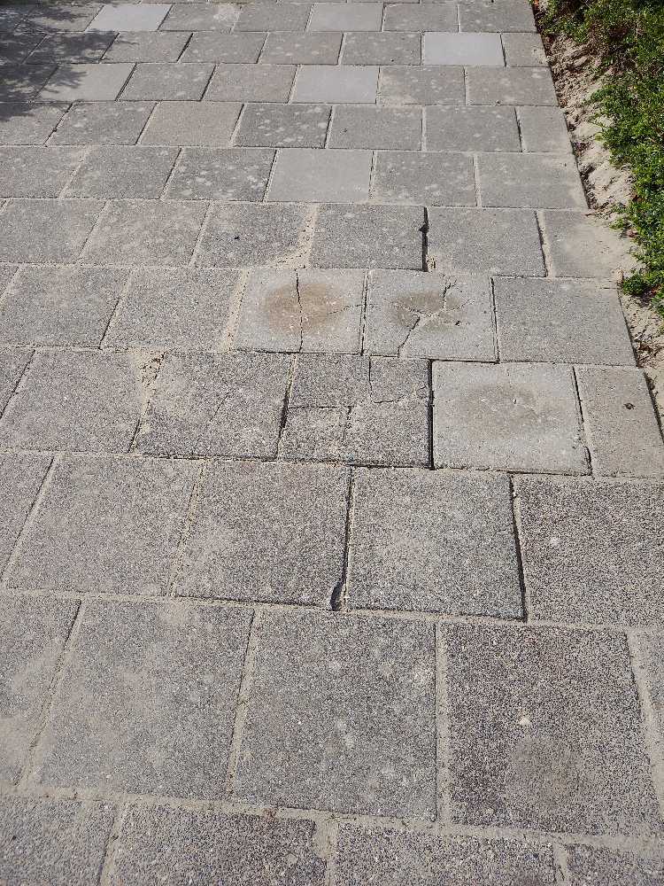 Foto bij melding 5601333 · Wegen, fietspaden, en stoepen