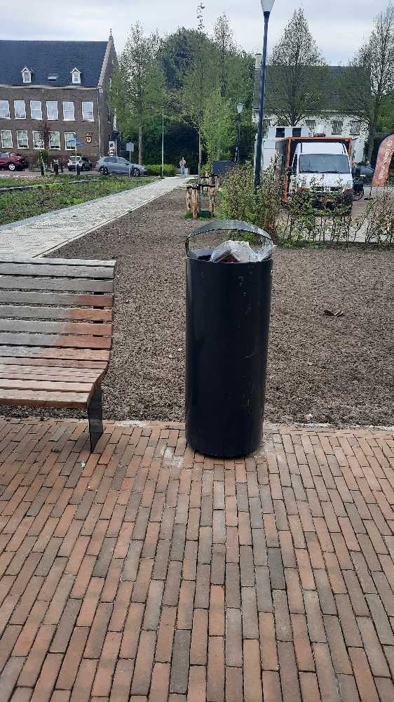 Foto bij melding 5065695 · Afval