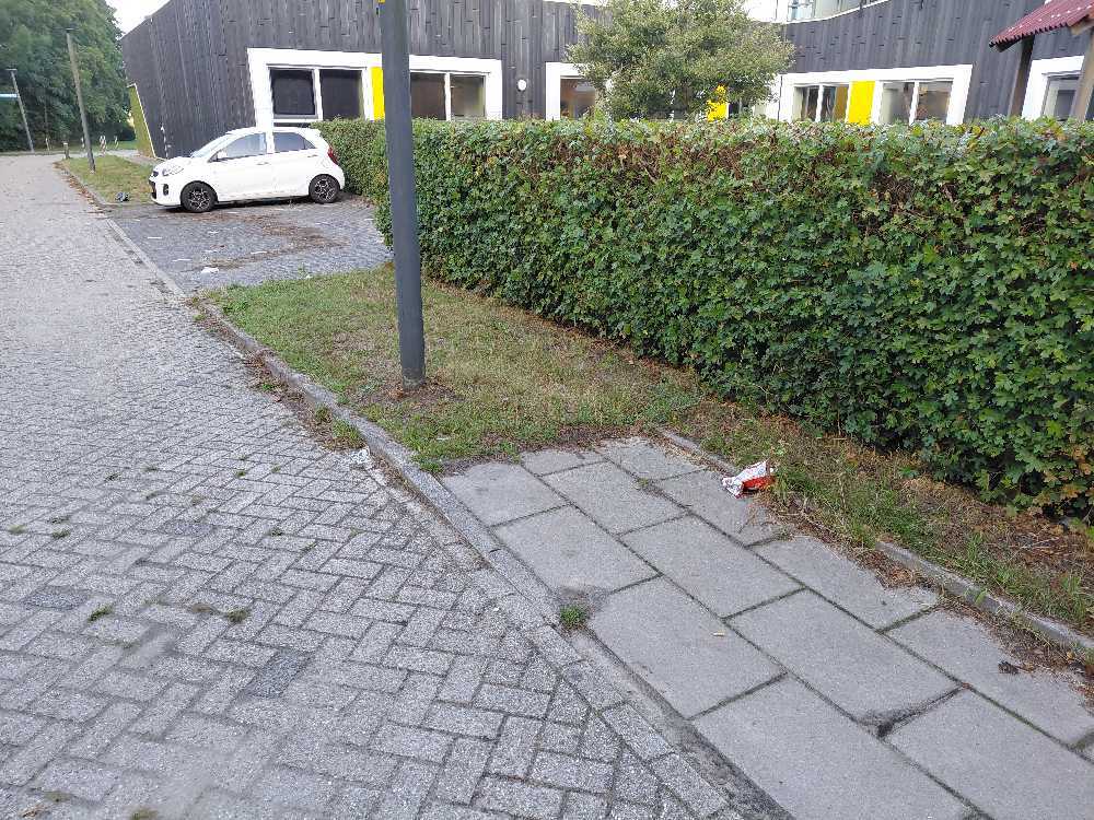 Foto bij melding 5484651 · Afval