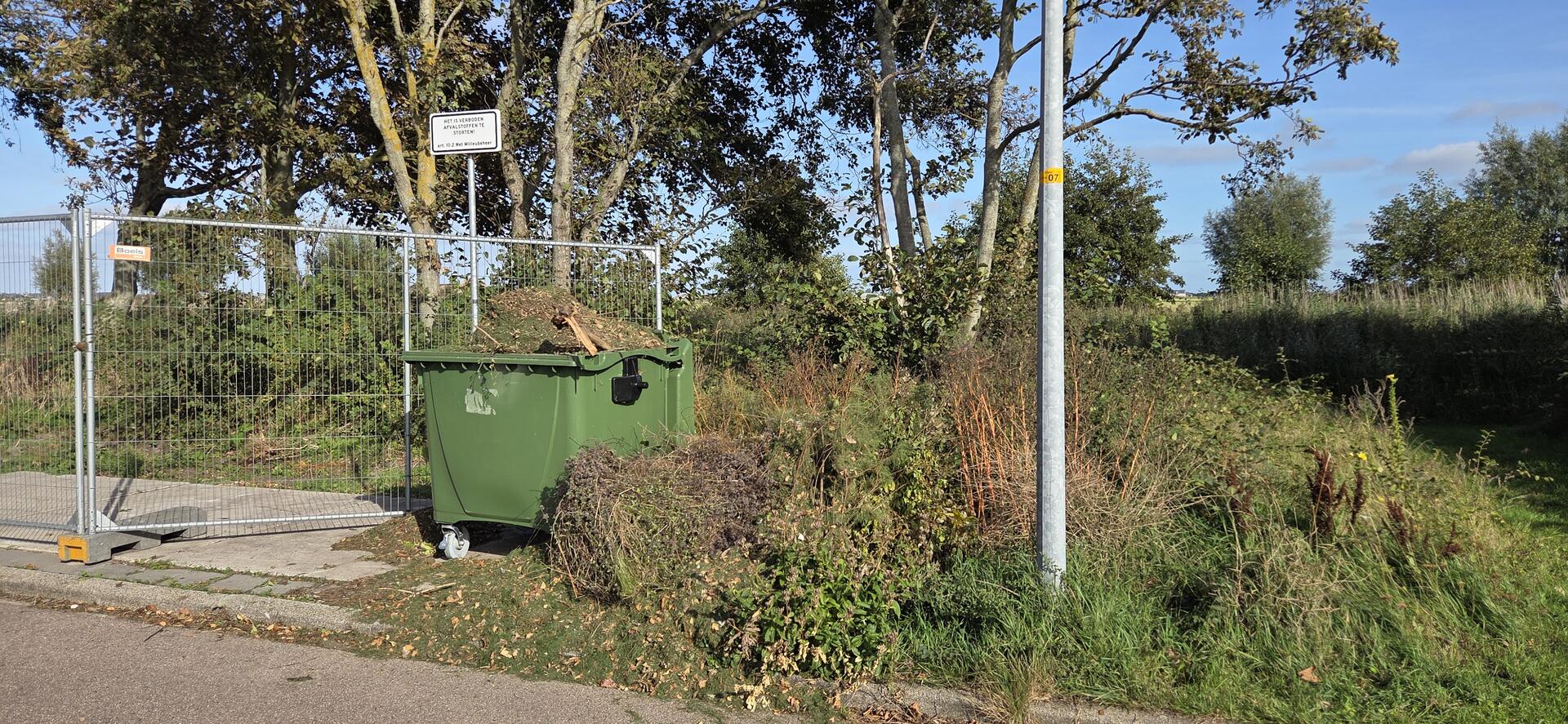 Foto bij melding 5611756 · Afval en zwerfvuil