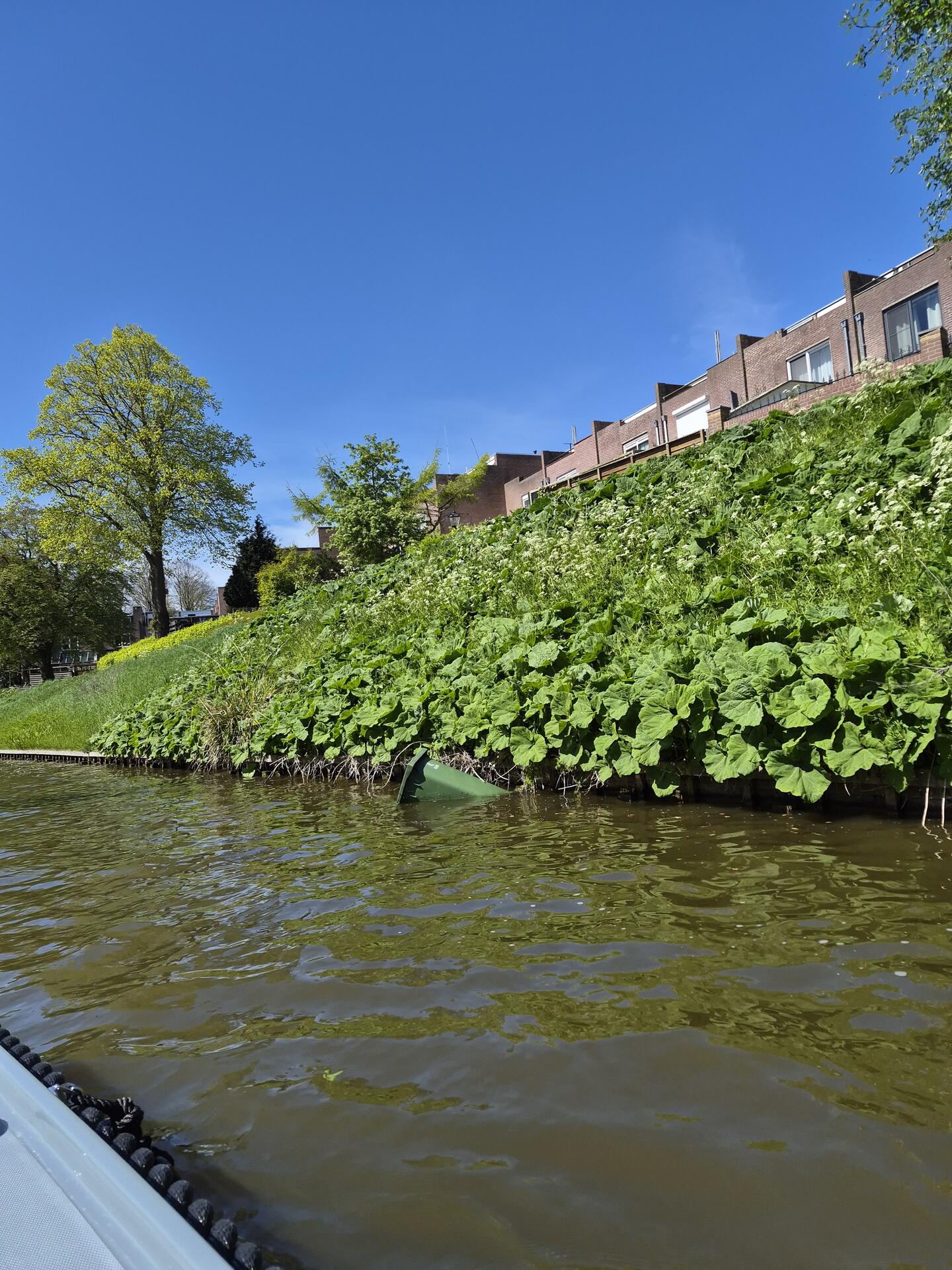 Foto bij melding 5045991 · Sloten/Bruggen/Beschoeiing/Kunstwerken