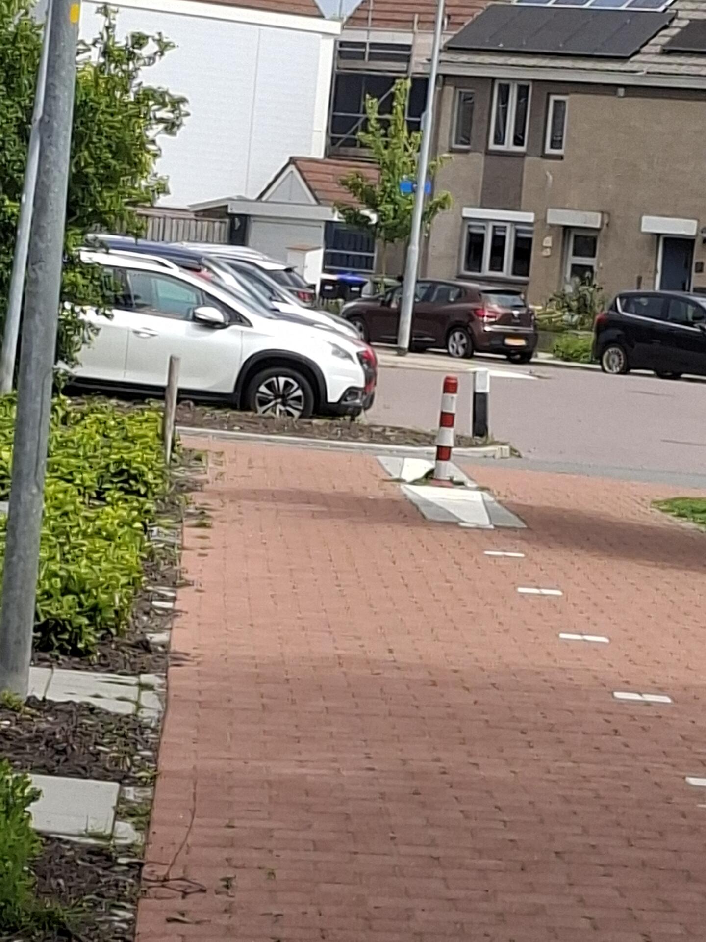 Foto bij melding 5124201 · Wegen en paden
