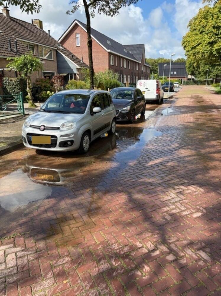 Foto bij melding 5559088 · Wegen, fietspaden, en stoepen