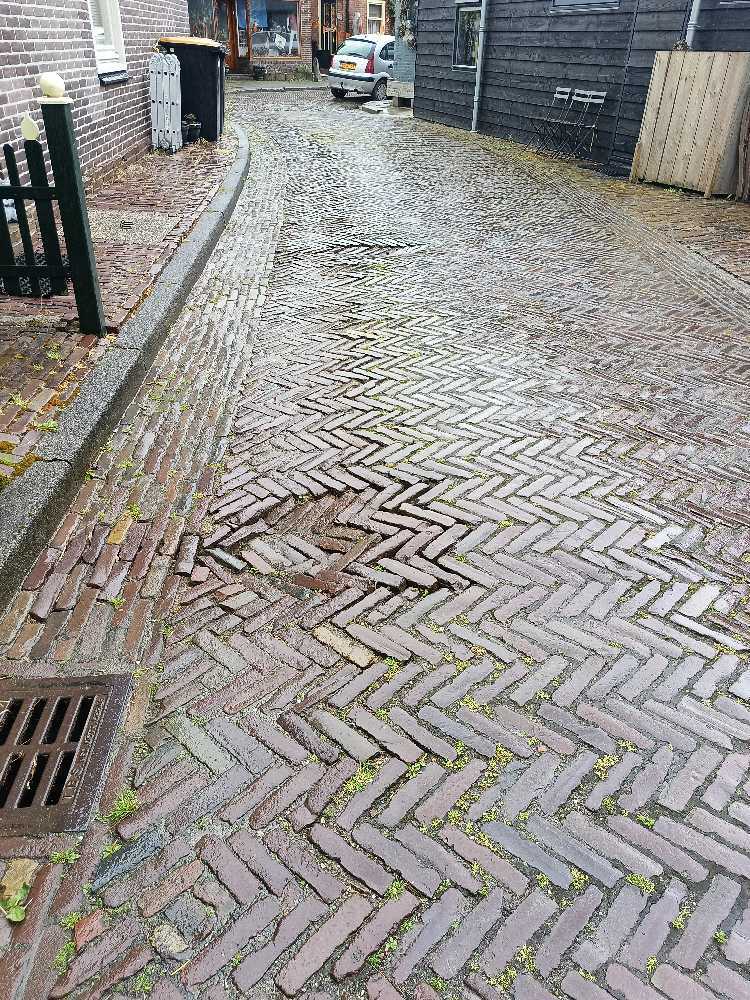 Foto bij melding 5109047 · Wegen, fietspaden, en stoepen