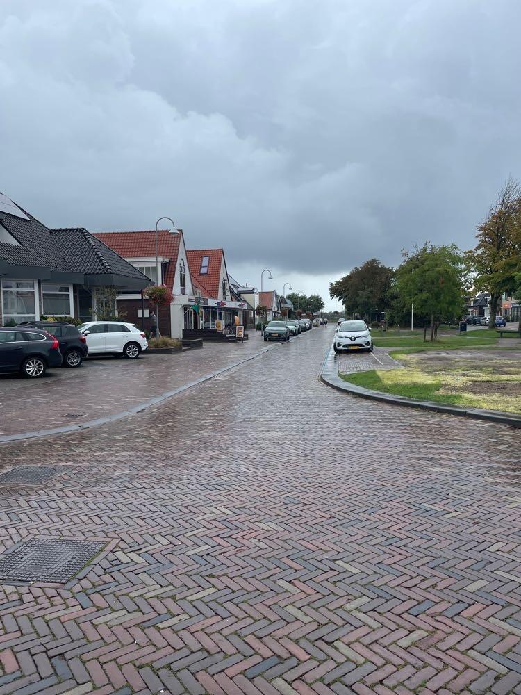 Foto bij melding 5524895 · Straatmeubilair, Verkeersborden etc