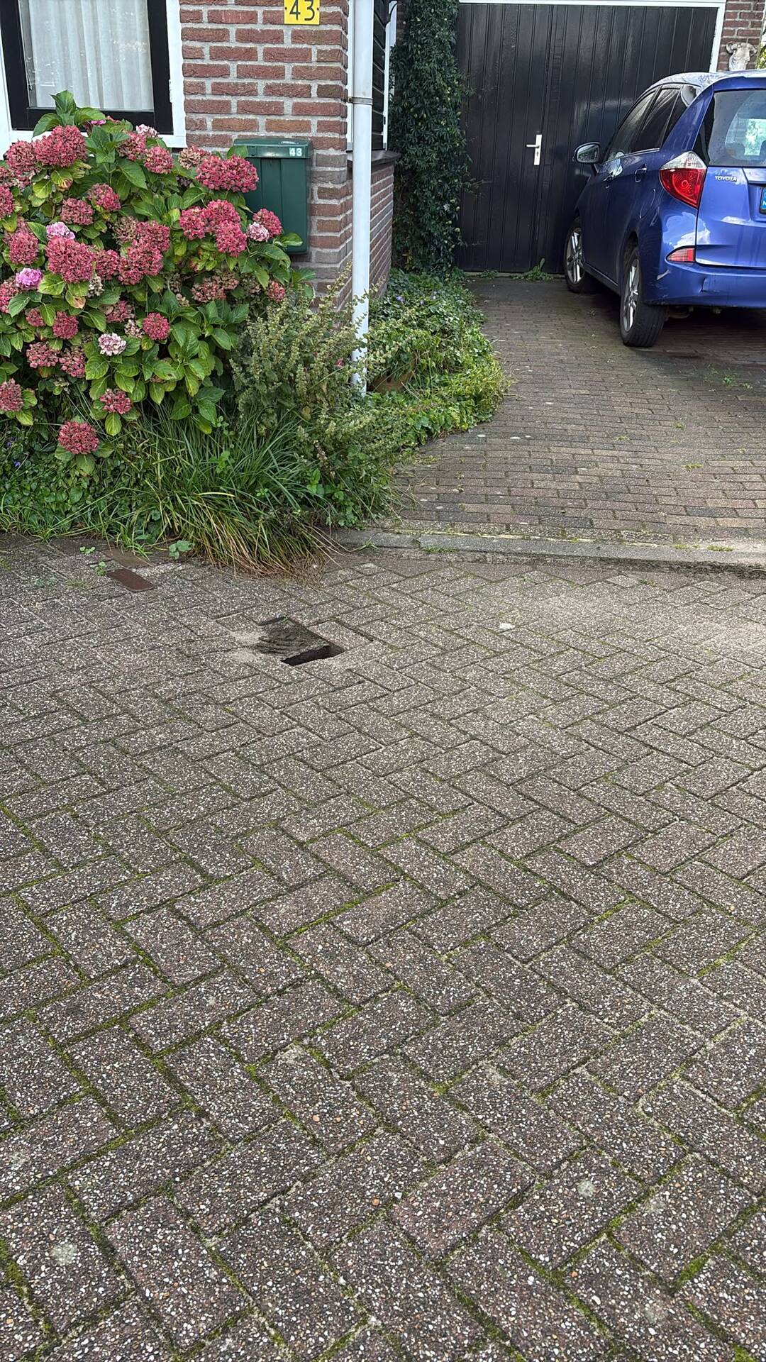 Foto bij melding 5582884 · Wegen, fietspaden, en stoepen