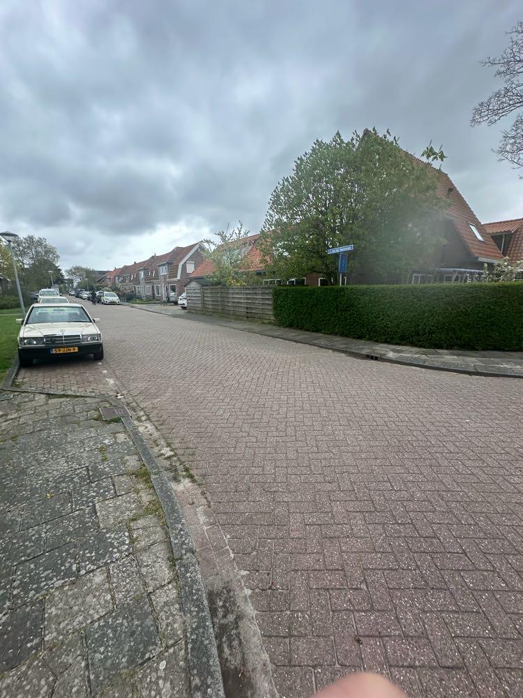 Foto bij melding 5125605 · Straatmeubilair, Verkeersborden etc