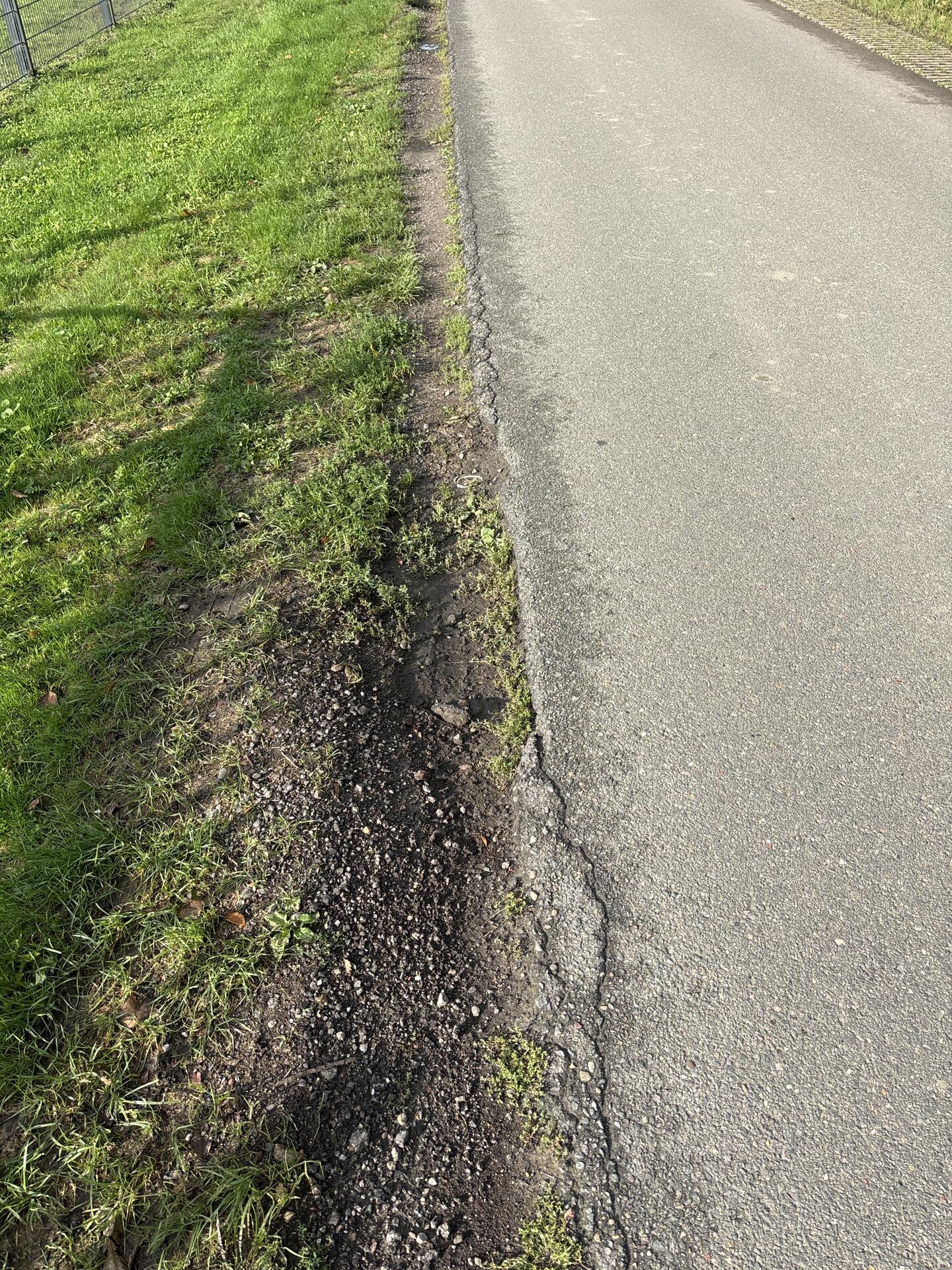 Foto bij melding 5532869 · Wegen, fietspaden, en stoepen