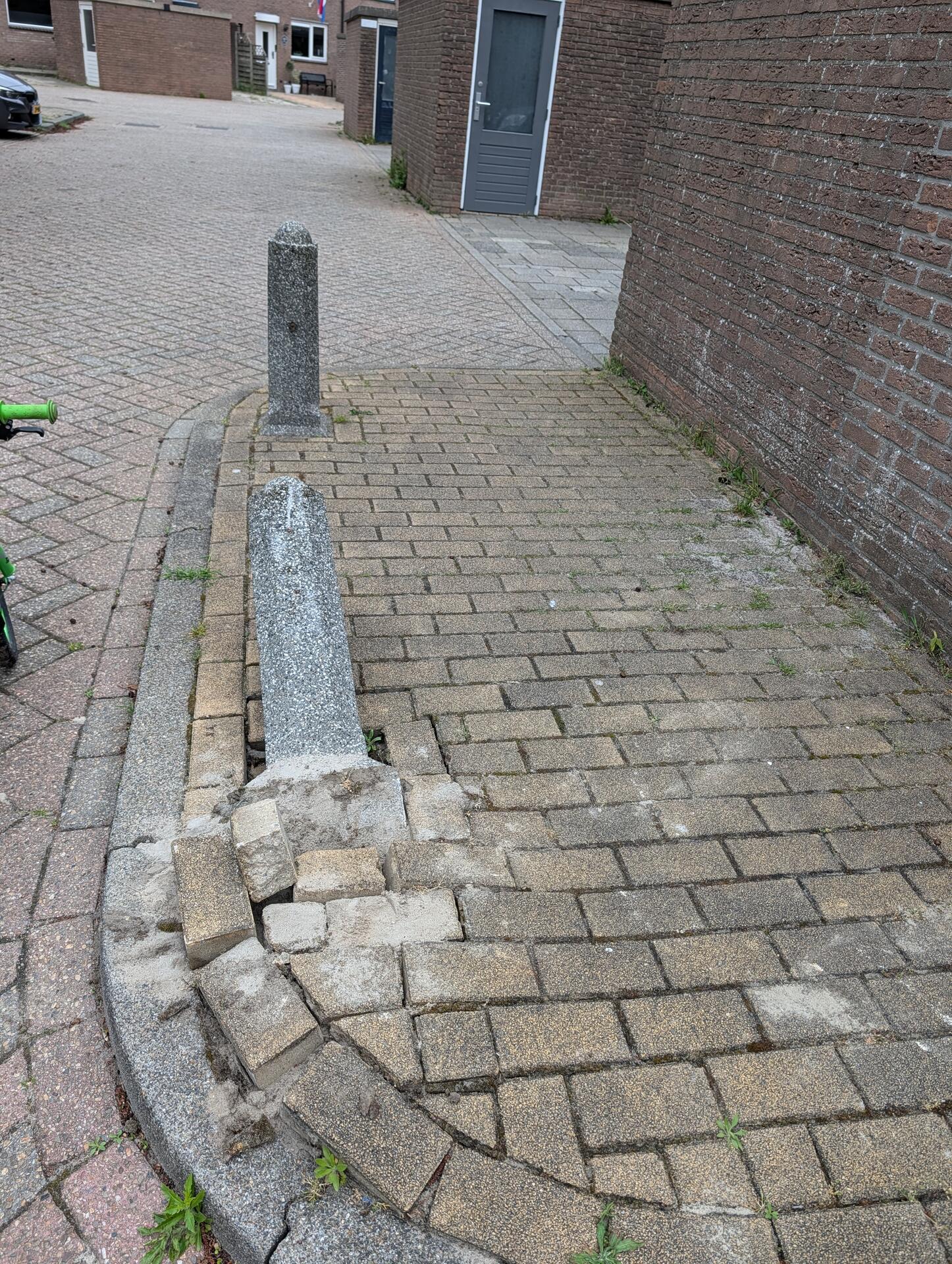 Foto bij melding 5071441 · Wegen en paden