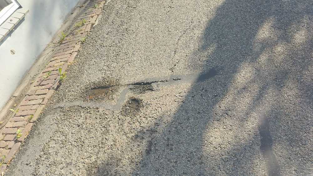 Foto bij melding 5487780 · Wegen, fietspaden, en stoepen