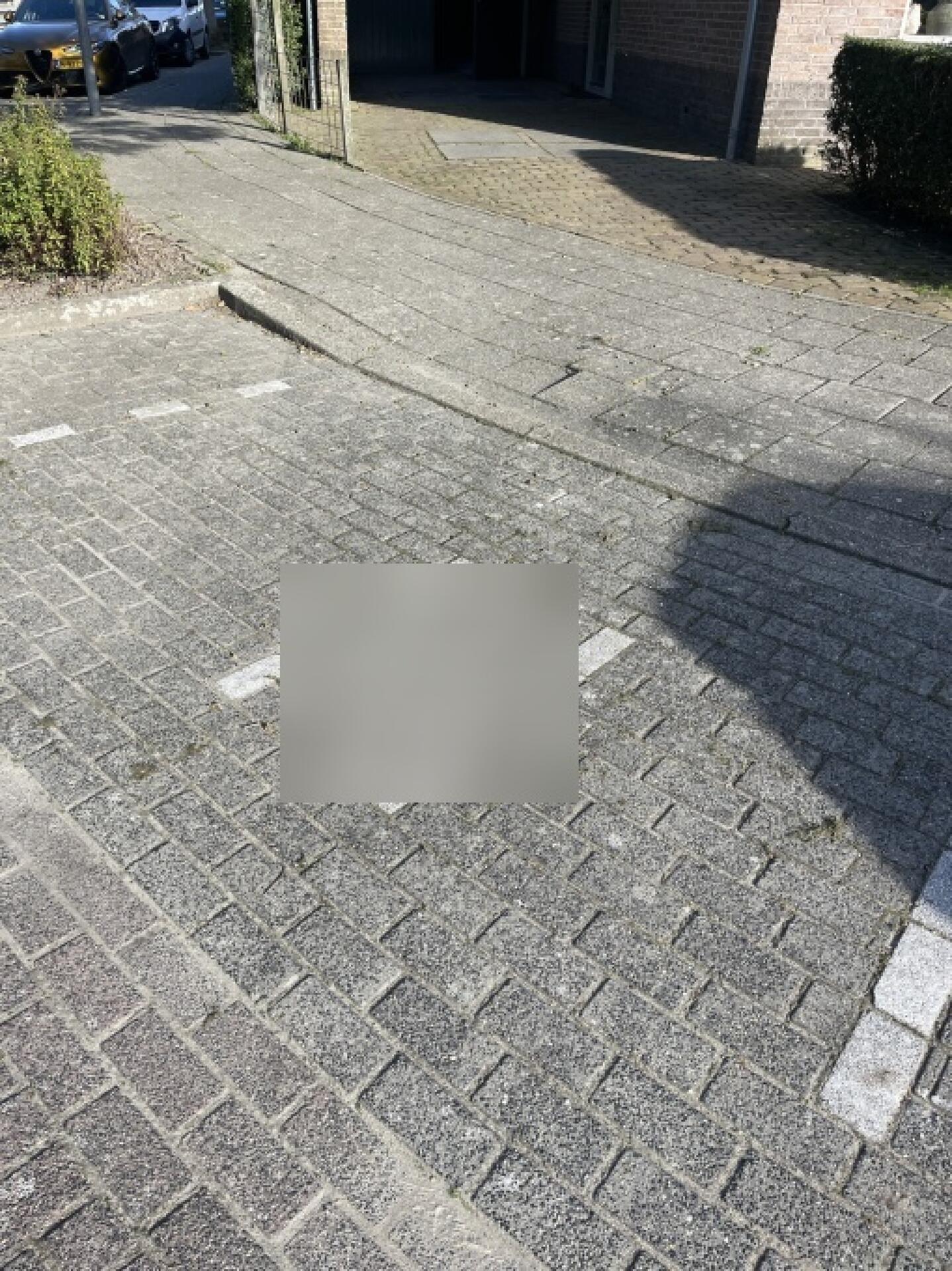 Foto bij melding 5620758 · Wegen, fietspaden, en stoepen