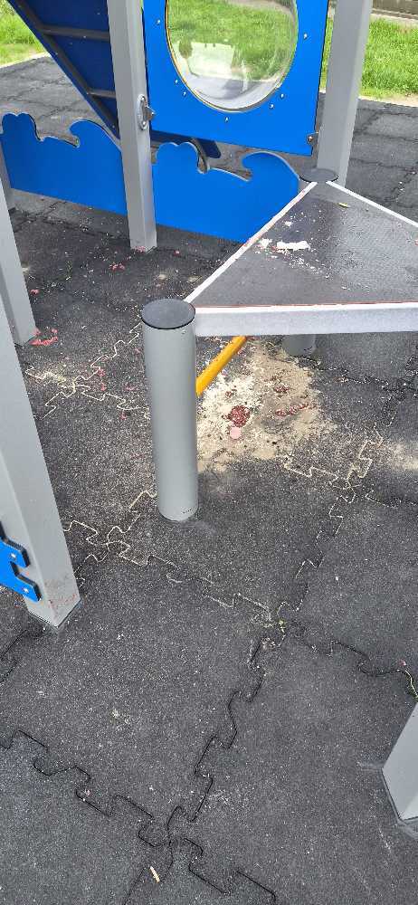 Foto bij melding 5552410 · Afval en zwerfvuil