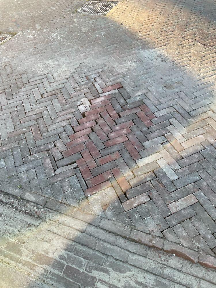 Foto bij melding 5037164 · Wegen, fietspaden, en stoepen