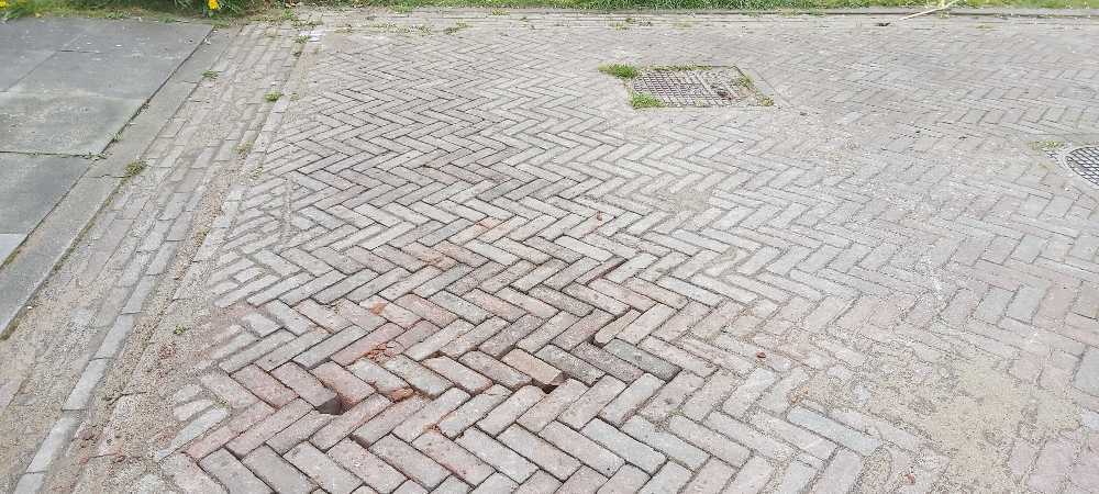 Foto bij melding 5032207 · Wegen, fietspaden, en stoepen