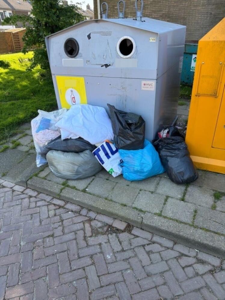 Foto bij melding 5089247 · Afval