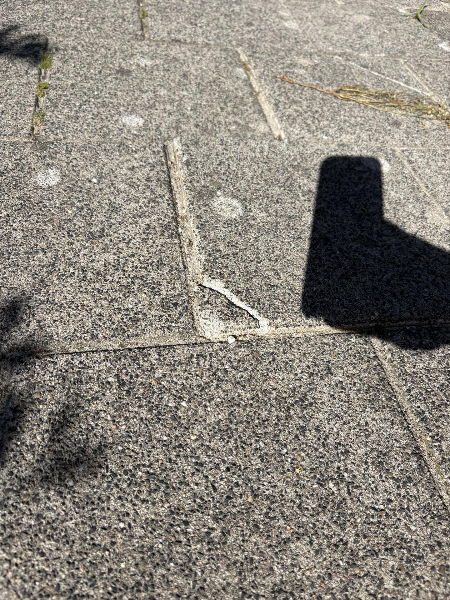 Foto bij melding 5492102 · Wegen, fietspaden, en stoepen