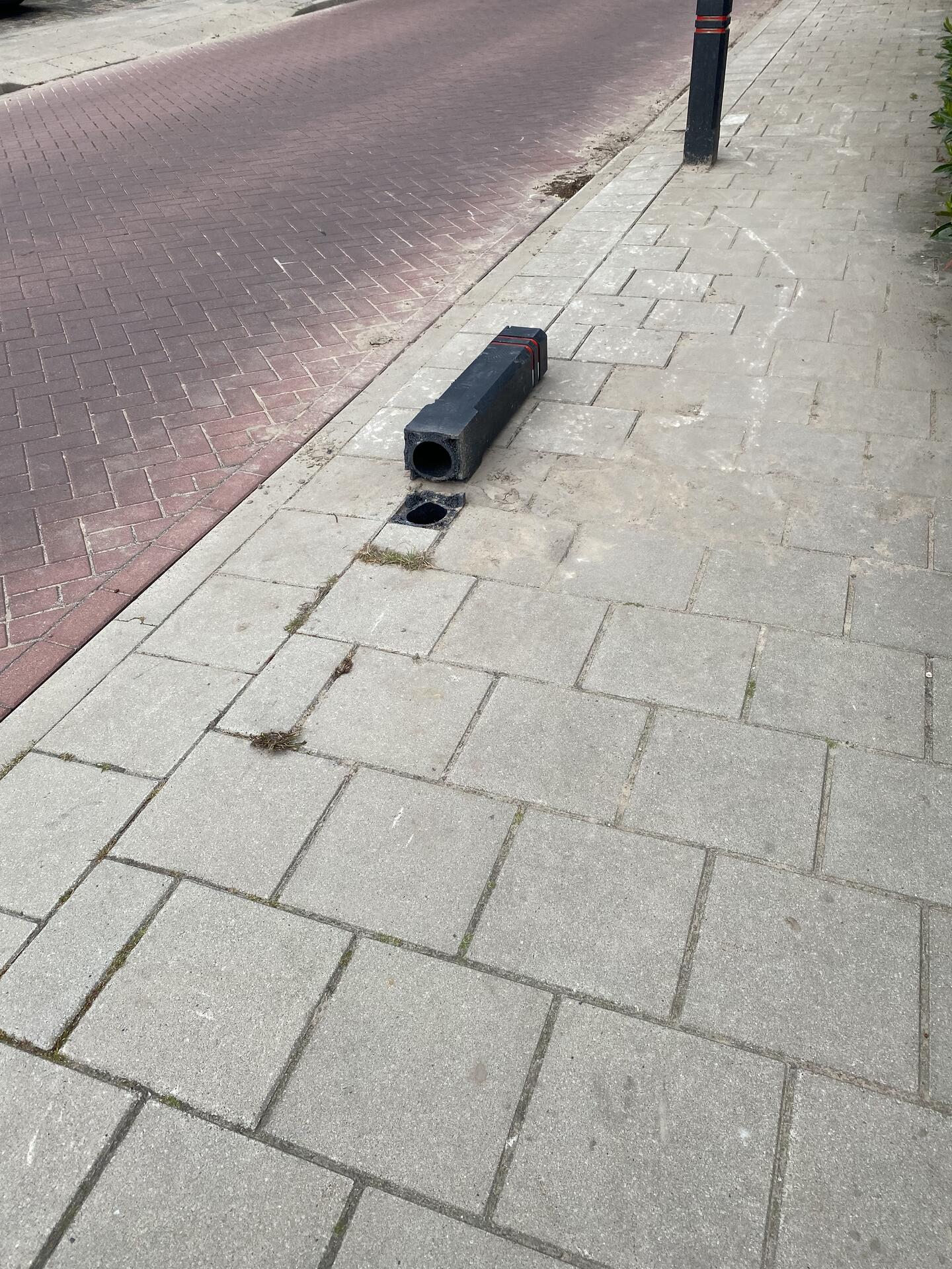 Foto bij melding 5127299 · Speeltoestellen en Straatmeubilair