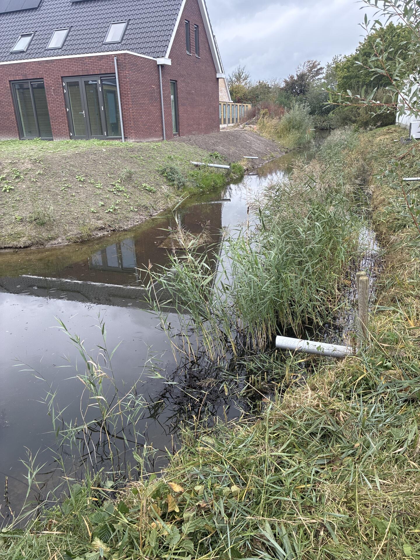 Foto bij melding 5696899 · Bruggen, tunnels en water