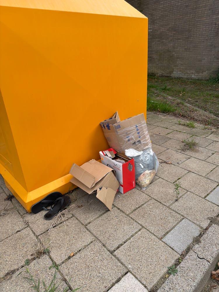 Foto bij melding 5657550 · Afval