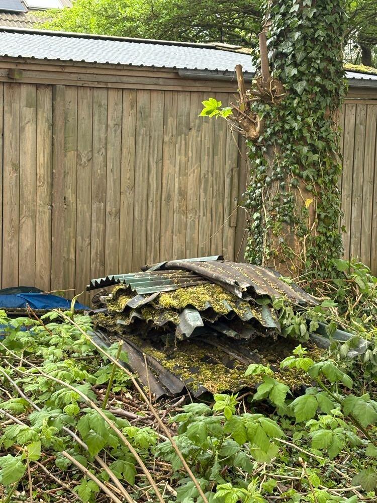 Foto bij melding 5082588 · Afval