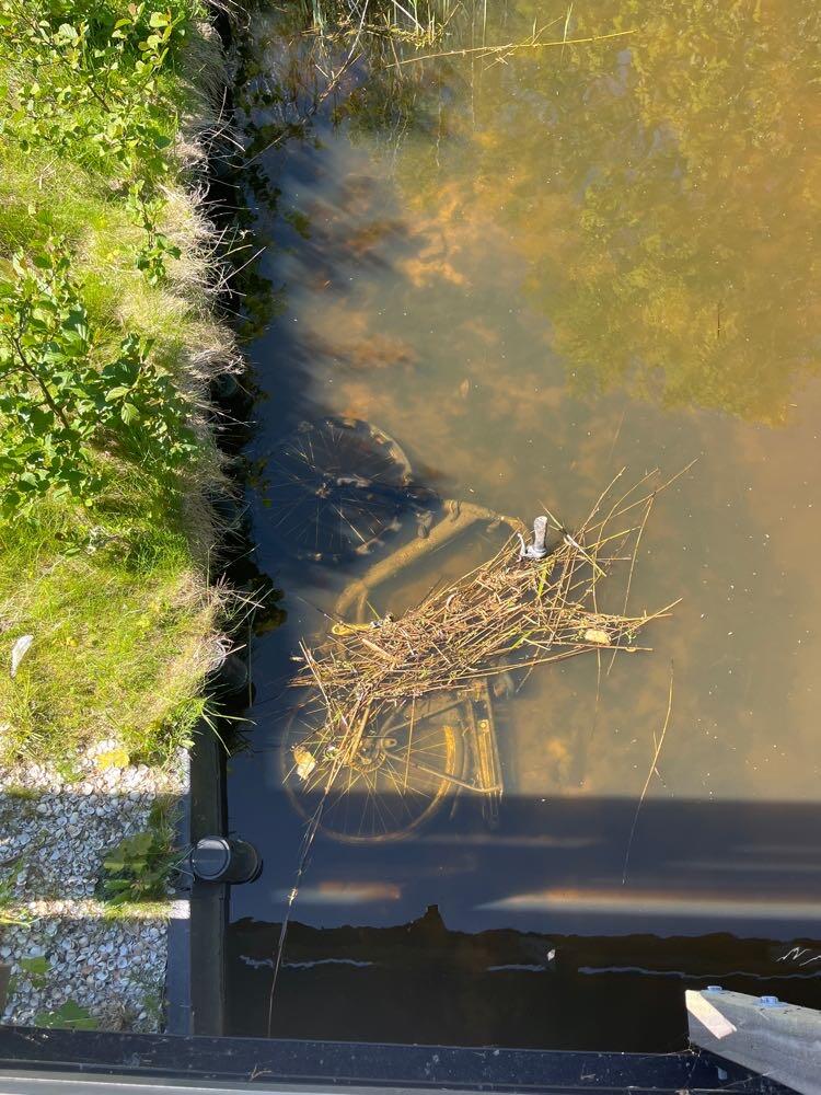 Foto bij melding 5083300 · Afval en zwerfvuil
