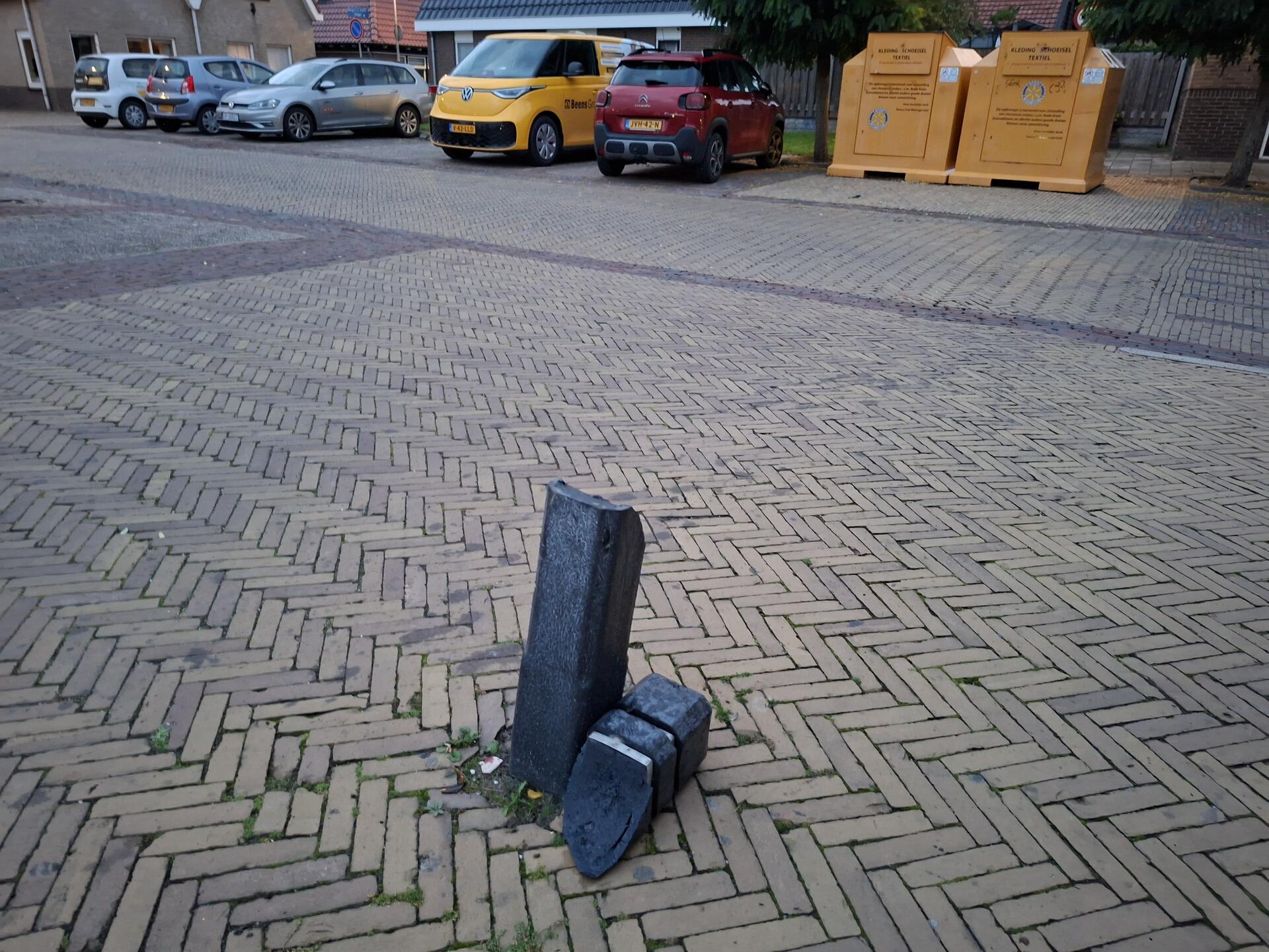 Foto bij melding 5611613 · Speeltoestellen en Straatmeubilair