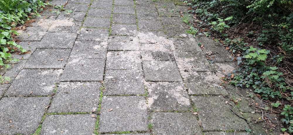 Foto bij melding 5632995 · Wegen, fietspaden, en stoepen
