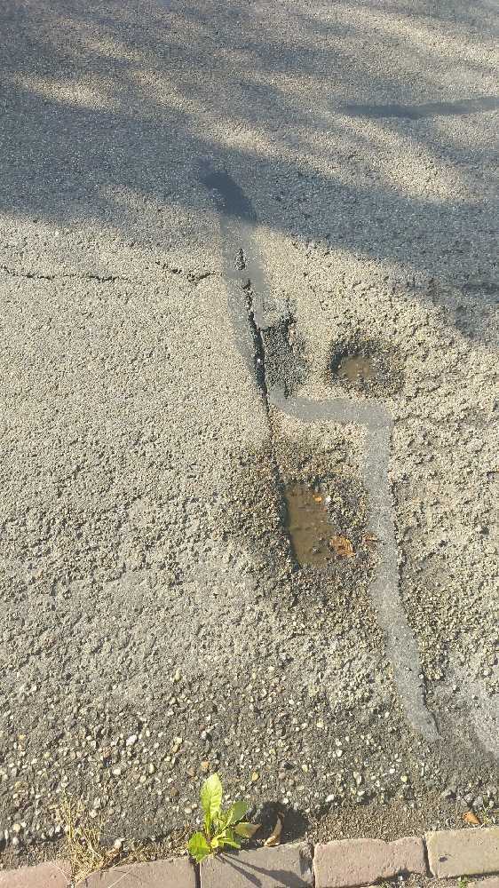 Foto bij melding 5487780 · Wegen, fietspaden, en stoepen