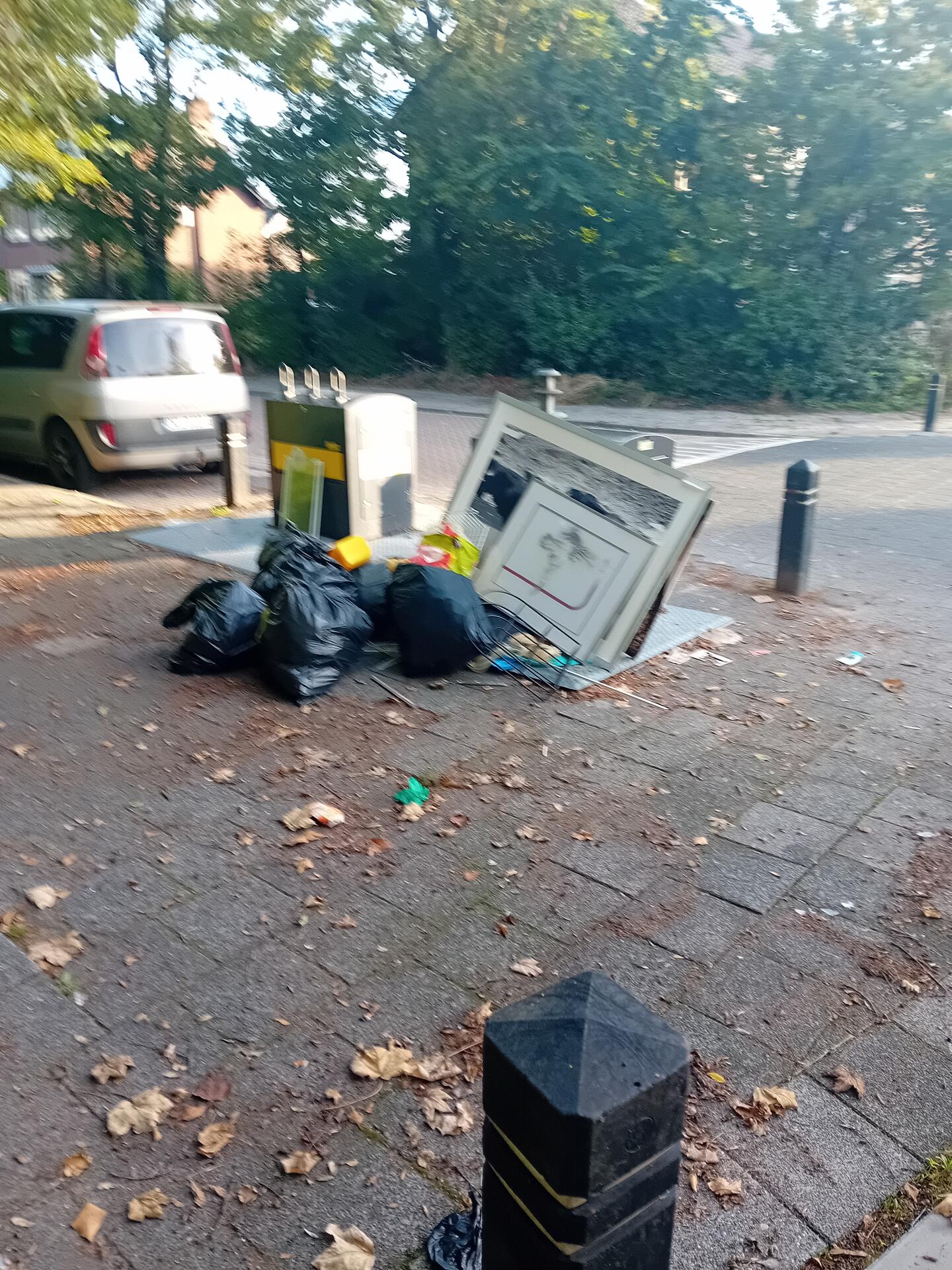 Foto bij melding 5573297 · Afval