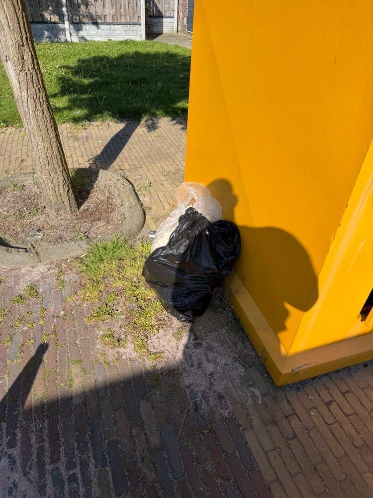 Foto bij melding 5089120 · Afval