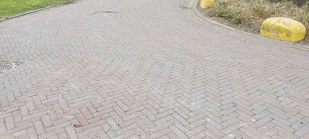 Foto bij melding 5032207 · Wegen, fietspaden, en stoepen