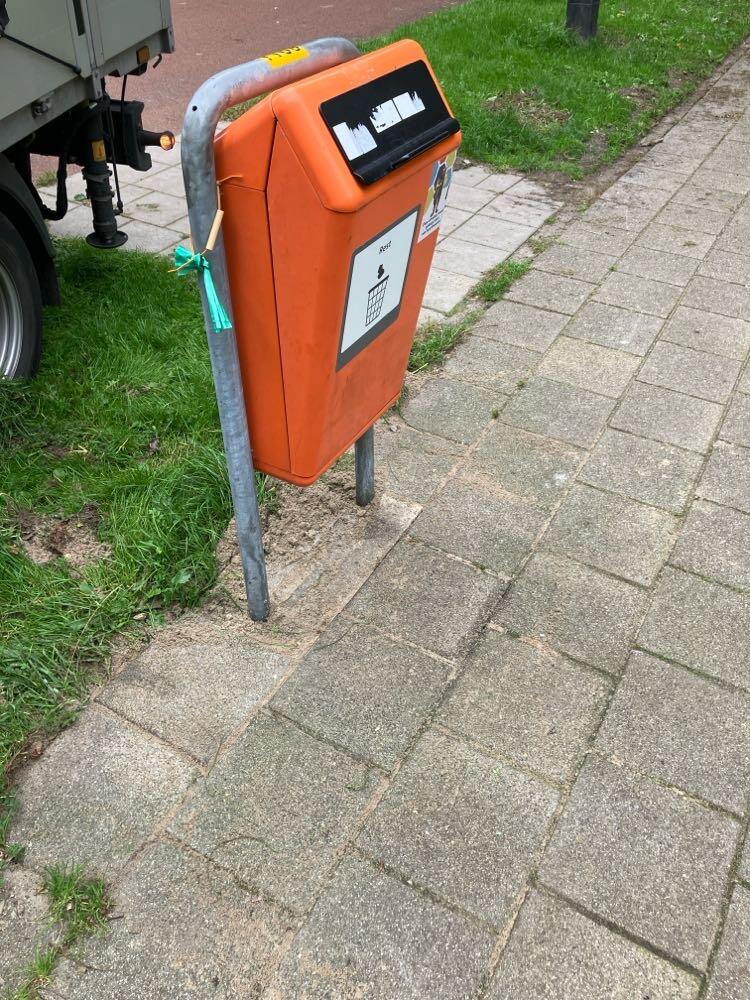 Foto bij melding 5607711 · Straatmeubilair, Verkeersborden etc
