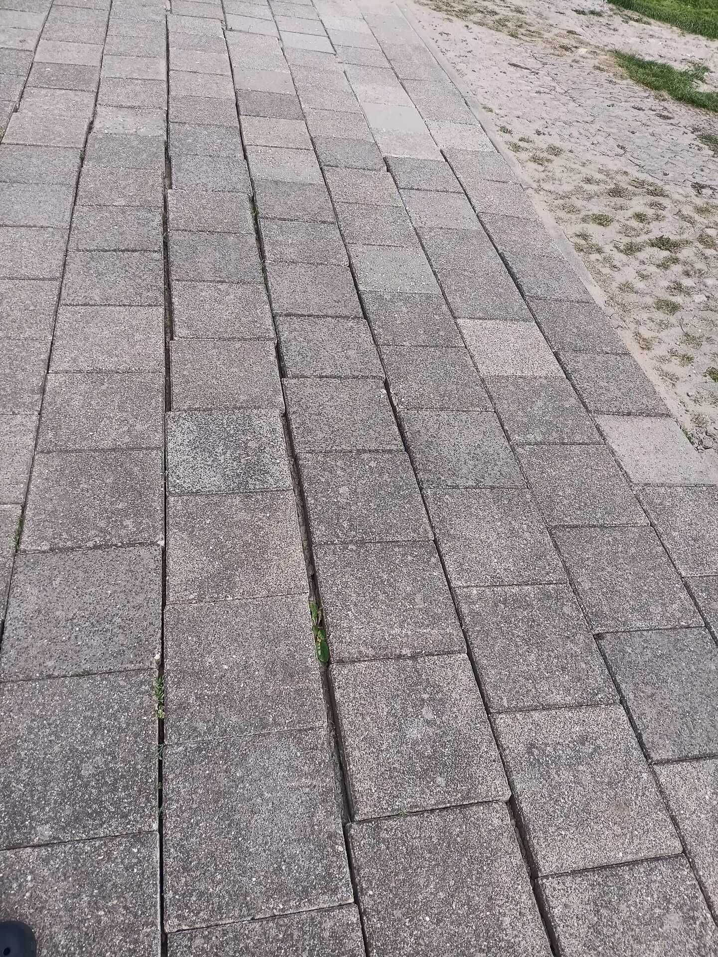 Foto bij melding 5092734 · Wegen, fietspaden, en stoepen