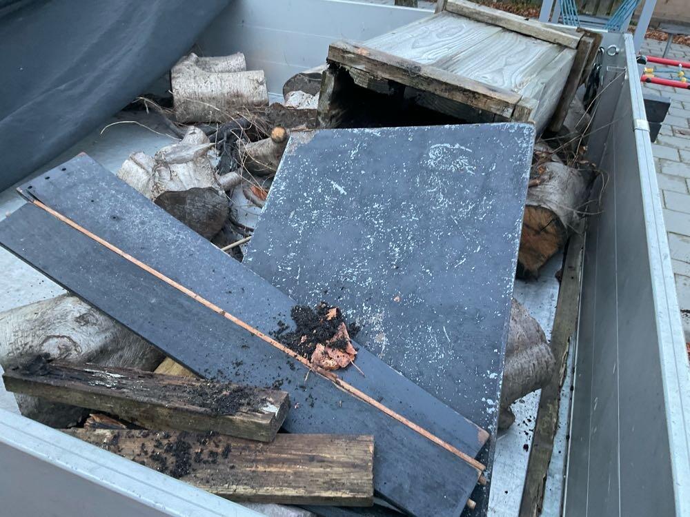 Foto bij melding 5664360 · Afval en zwerfvuil