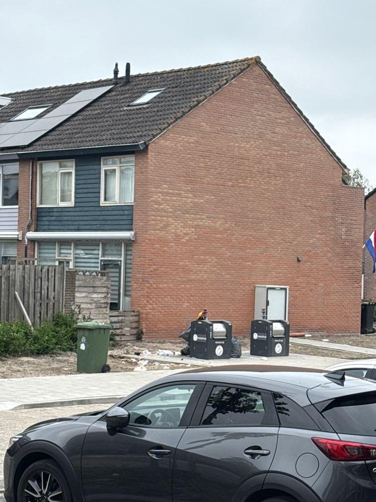 Foto bij melding 5072691 · Afval en zwerfvuil