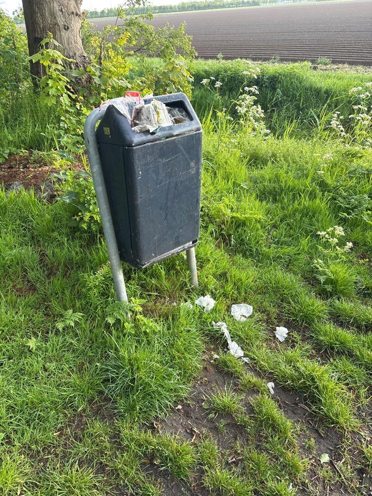 Foto bij melding 5109727 · Afval