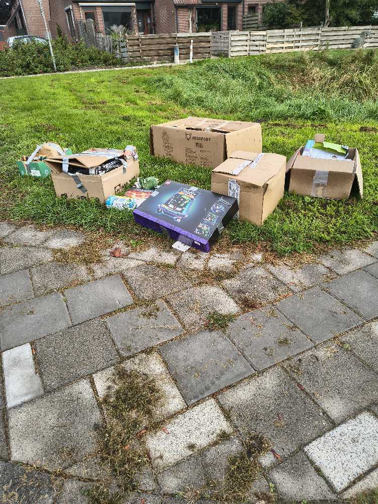 Foto bij melding 5627861 · Afval